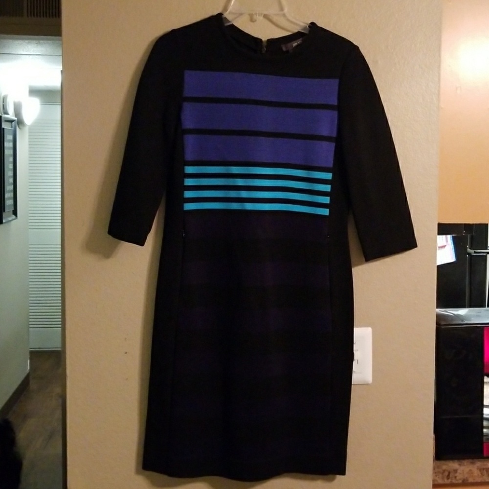 Per Se stretchy color block dress with pockets